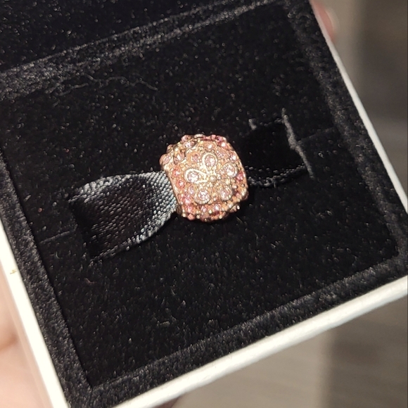 BUNDLE & SAVE • #114 • BN Charm • Pink Flower Charm - Picture 2 of 6